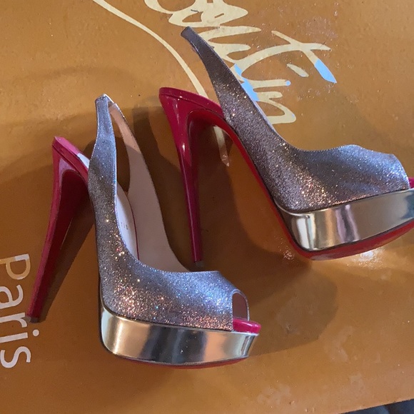 Authentic Christian Louboutin - Picture 3 of 9